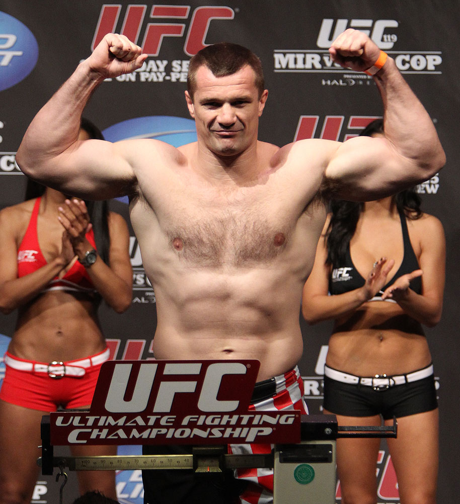 UFC 119 weigh ins: Mirko Cro Cop