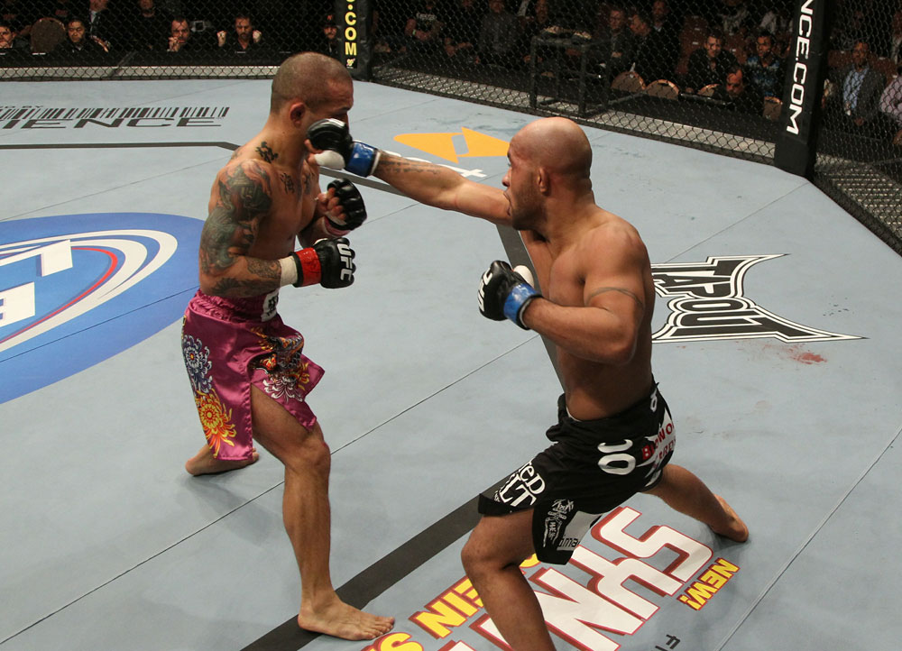 http://video.ufc.tv/126/images/126_event/04_johnson_yamamoto_009.jpg