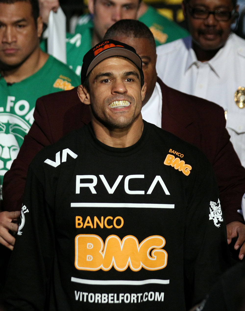 http://video.ufc.tv/126/images/126_event/11_silva_belfort_002.jpg